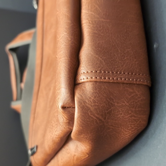 Bugatti Valentino RFID Men's Brown Cognac Vegan Leather Briefcase. - Picture 12 of 16